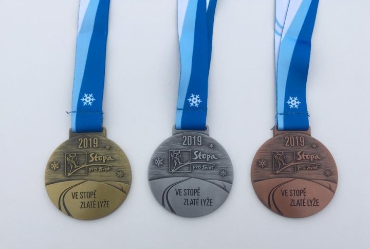 Originální medaile pro nejrychlejší, účastnické medaile pro všechny děti